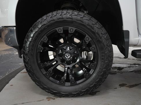 Used 2023 Chevrolet Silverado 1500 LTZ w/ LTZ Premium Package AWD/4WD image 31