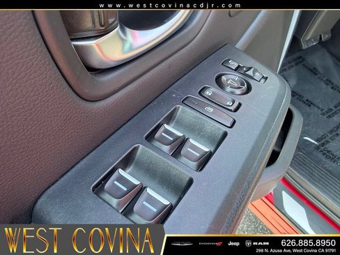Used 2025 Honda Pilot Black Edition image 14