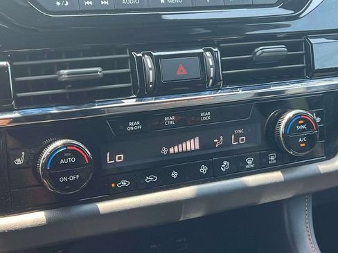 Used 2023 Nissan Pathfinder Rock Creek AWD/4WD image 33