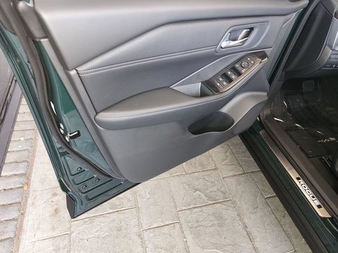 Certified 2026 Nissan Rogue Dark Armor FWD image 30