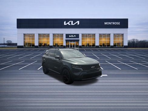 Used 2022 Kia Sorento S w/ Panoramic Sunroof Package AWD/4WD image 3