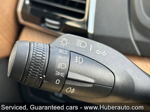 Used 2023 Volvo XC90 B6 Plus image 34