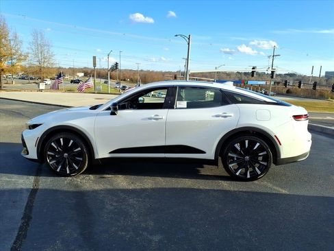 New 2026 Toyota Crown Platinum image 24