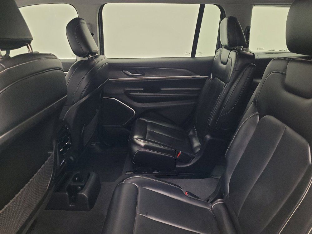 Used 2021 Jeep Grand Cherokee L Limited AWD/4WD image 18