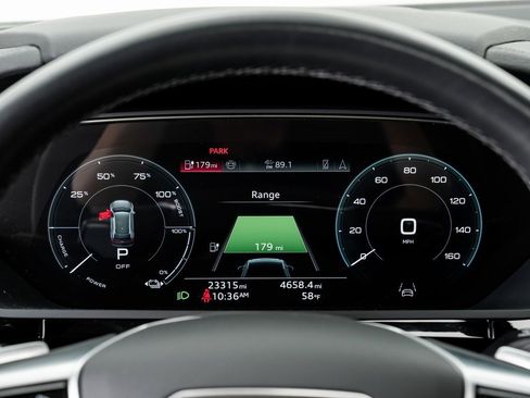 Used 2024 Audi Q8 e-tron Premium Plus image 14