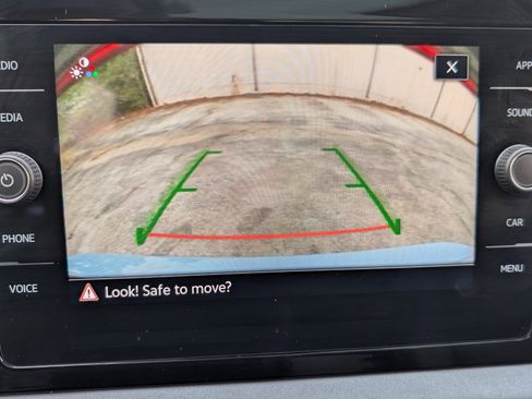 Used 2025 Volkswagen Jetta SE w/ Sunroof Package image 27