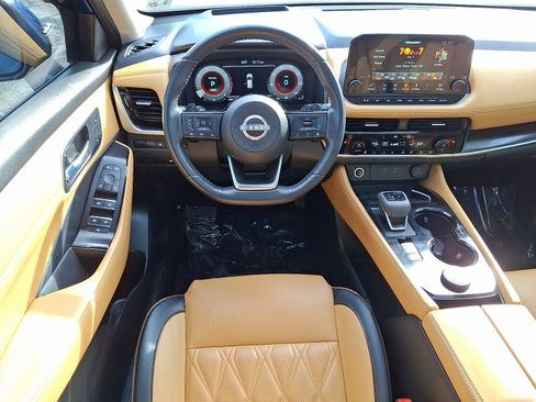 Used 2022 Nissan Rogue Platinum w/ Head-Up Display Package image 12