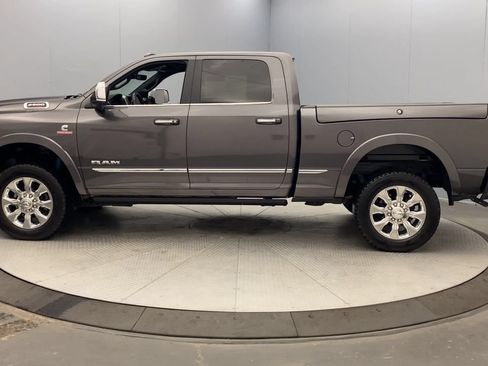 Used 2019 RAM 2500 Limited AWD/4WD image 2
