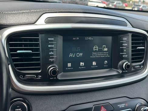 Used 2020 Kia Sorento EX FWD image 30