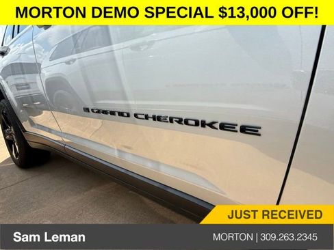 New 2025 Jeep Grand Cherokee Limited w/ Black Appearance Package image 5