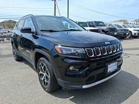 Certified 2024 Jeep Compass Limited AWD/4WD image 2