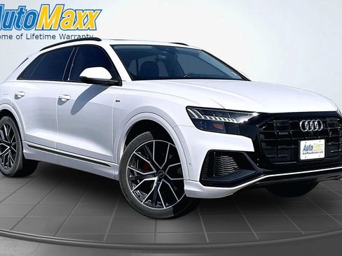Used 2019 Audi Q8 Prestige w/ Adaptive Chassis Package AWD/4WD image 3