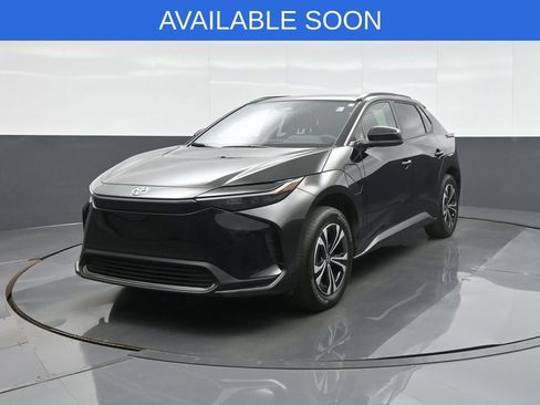 Used 2024 Toyota bZ4X AWD w/ Weather Package image 3