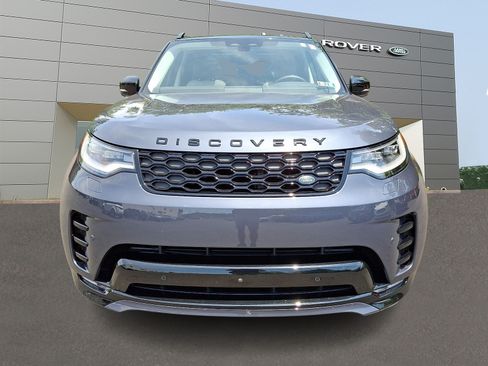 Used 2025 Land Rover Discovery Dynamic SE AWD/4WD image 8
