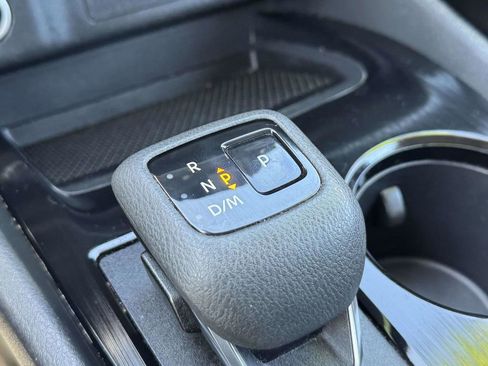 Used 2023 Nissan Rogue SV image 14