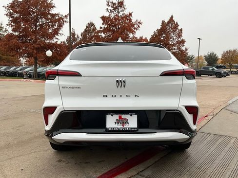 Used 2025 Buick Envista Sport Touring image 7