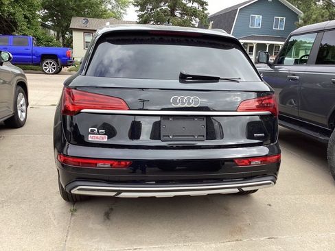 Used 2021 Audi Q5 2.0T Premium w/ Convenience Package AWD/4WD image 4