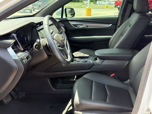 Used 2023 Cadillac XT5 Luxury FWD image 5