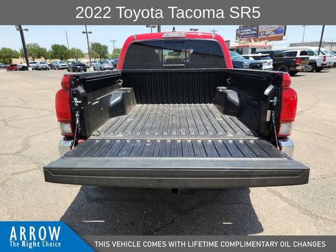 Used 2022 Toyota Tacoma SR5 RWD image 18