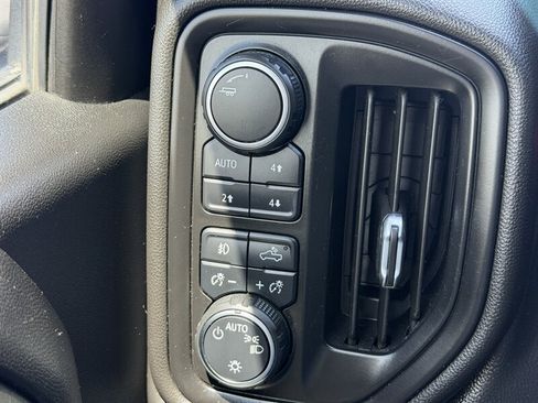 Used 2019 Chevrolet Silverado 1500 Custom Trail Boss w/ Custom Convenience Package AWD/4WD image 27