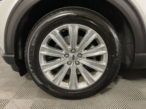 Used 2021 Ford Explorer Limited w/ Hybrid Equipment Group 310A RWD image 10