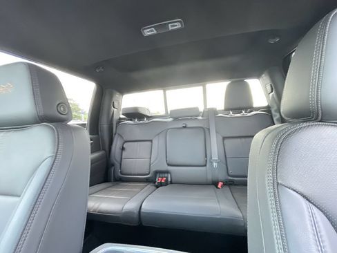 Used 2025 Chevrolet Silverado 2500 High Country w/ High Country Premium Package AWD/4WD image 21