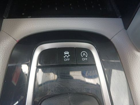 Used 2022 Toyota Corolla Cross L FWD image 25