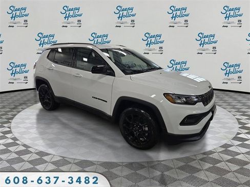 New 2026 Jeep Compass Latitude image 3