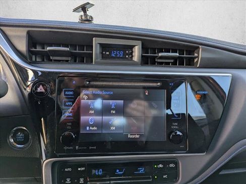 Used 2018 Toyota Corolla SE image 14