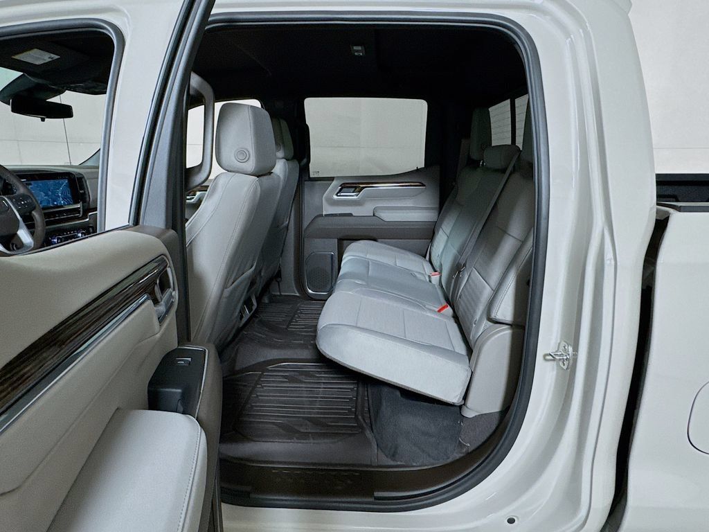 New 2026 GMC Sierra 1500 SLE AWD/4WD image 13
