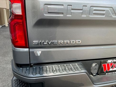 Used 2020 Chevrolet Silverado 1500 RST w/ RST Value Package AWD/4WD image 24