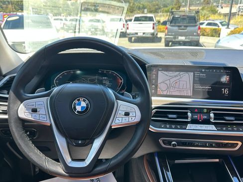 Used 2021 BMW X7 xDrive40i w/ Premium Package 2 AWD/4WD image 17