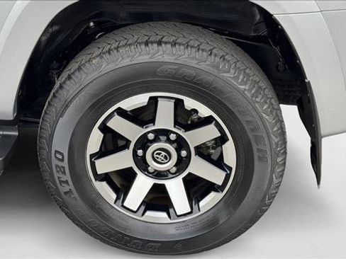 Certified 2024 Toyota 4Runner TRD Off-Road image 9