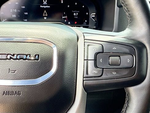 Used 2024 GMC Yukon Denali RWD image 40
