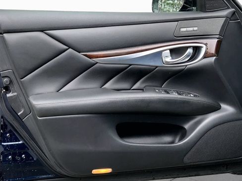 Used 2019 INFINITI Q70 L 3.7 AWD/4WD image 22