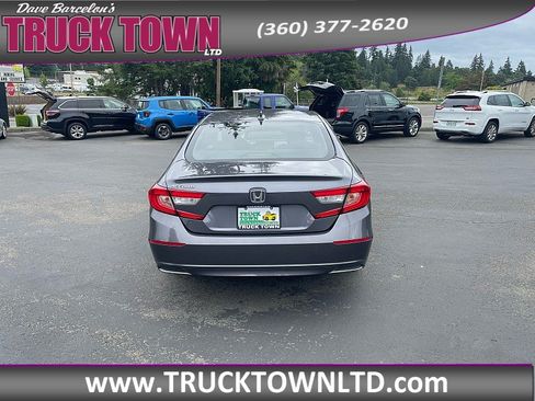 Used 2019 Honda Accord LX image 4