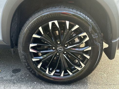 Used 2026 Nissan Rogue Dark Armor FWD image 11
