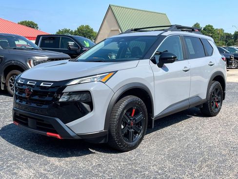 Used 2025 Nissan Rogue SV w/ Rock Creek Premium Package AWD/4WD image 1