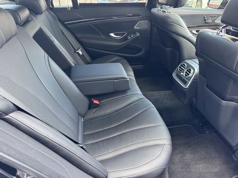 Used 2017 Mercedes-Benz S 550 Sedan image 16