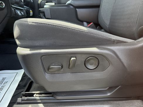 Used 2025 Chevrolet Silverado 1500 Custom AWD/4WD image 15