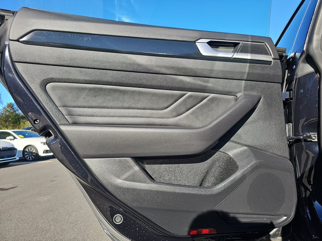 Used 2023 Volkswagen Arteon SEL AWD/4WD image 25