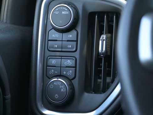 Used 2022 Chevrolet Silverado 1500 RST image 23