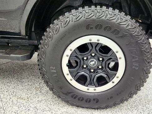 Used 2022 Ford Bronco Outer Banks w/ Sasquatch Package image 9