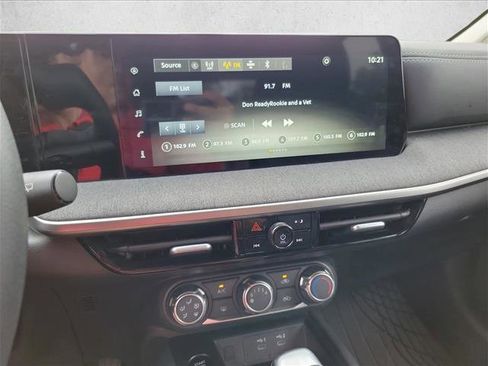 Used 2025 Nissan Kicks SV w/ Illumination Package FWD image 15