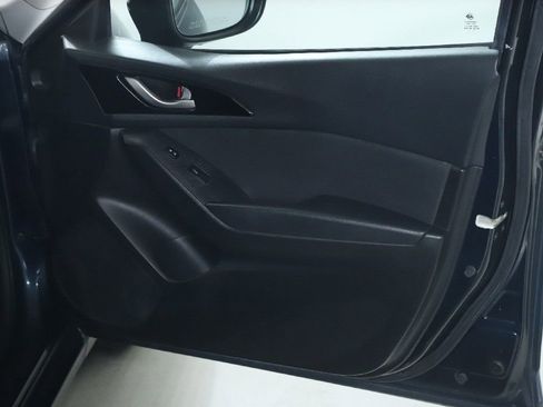 Used 2016 MAZDA MAZDA3 i Sport FWD image 34