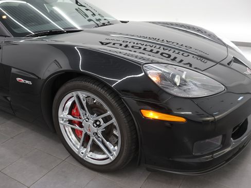 Used 2008 Chevrolet Corvette Z06 w/ Preferred Equipment Group RWD image 19