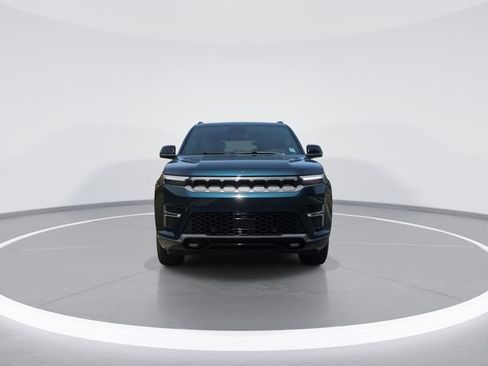 New 2026 Jeep Grand Wagoneer Limited AWD/4WD image 3