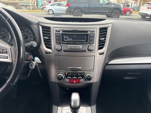 Used 2013 Subaru Outback 2.5i Premium w/ All-Weather Pkg image 10