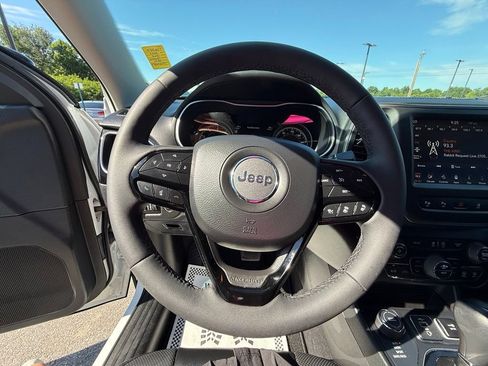Used 2023 Jeep Cherokee Altitude Lux w/ Lux Elite Package AWD/4WD image 21