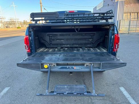 Used 2017 Ford F150 Platinum w/ Equipment Group 701A Luxury AWD/4WD image 10